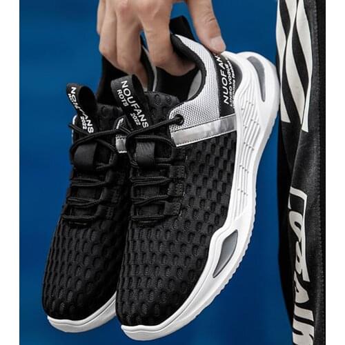 Mens shoes summer 2021 new casual sports shoes mens breathable mesh hollow casual shoes low-top fitness running shoes fashion