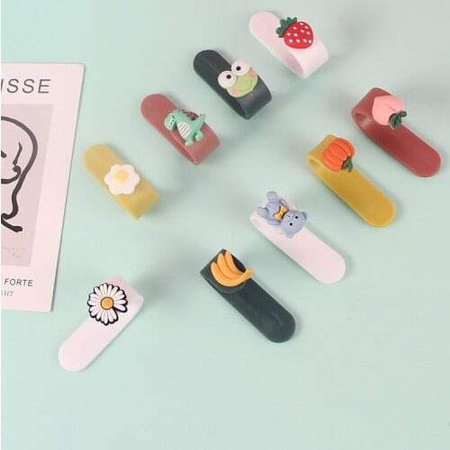 Simple and Cute Fruit Animal Cartoon Wall Hanging Kitchen and Bathroom Bedroom Multi-Purpose Punch-free Seamless Paste Hook