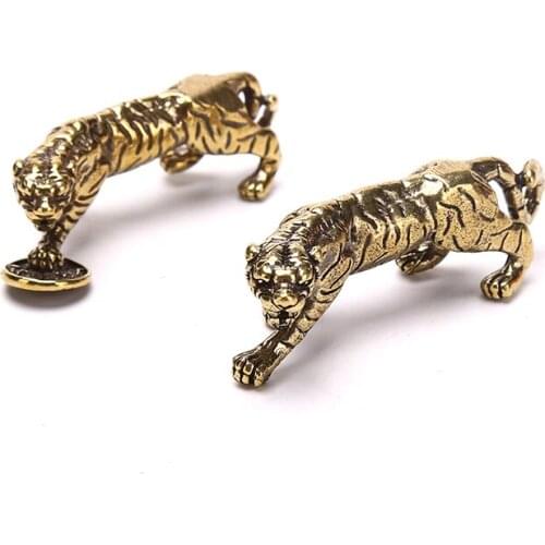 1PCS Solid Copper Tiger Key Chains Vintage Glossy Brass Animal Pendants Trinket Chinese Zodiac Tigers Charms Keychains Ornaments