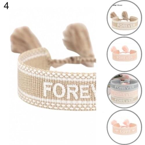 Eye-catching Hand Decoration Ladies Exquisite Weave Bracelets for Friends