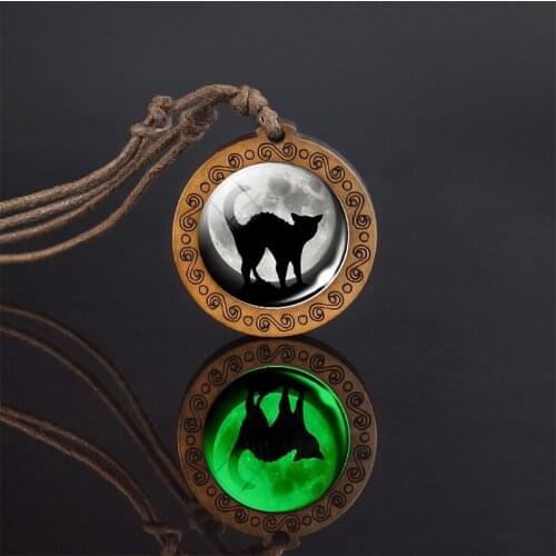 Glow In The Dark Halloween Black Cat Necklace Wooden Pendant Luminous Bat Pumpkin Necklace Halloween Gifts