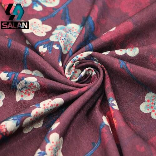 The new plum blossom silk imitation Xiangyun yarn dress cheongsam fabric Han clothing bag clothing accessories