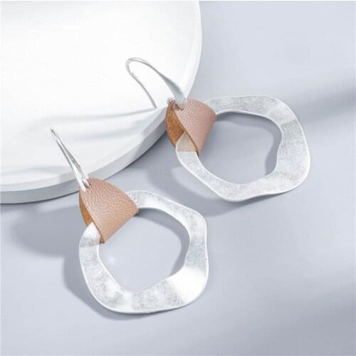 Vintage y Frame Leather Earrings Fashion Brand Women Jewelry Dangle Earrings