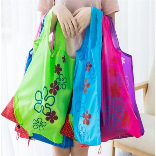 Hot Creative environmental storage bag Handbag Strawberry Foldable Shopping Bags Reusable Folding Grocery Nylon eco tote Bag
