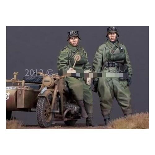 WWII German resin soldier motorcycle cavalry two-person kit model 1:35