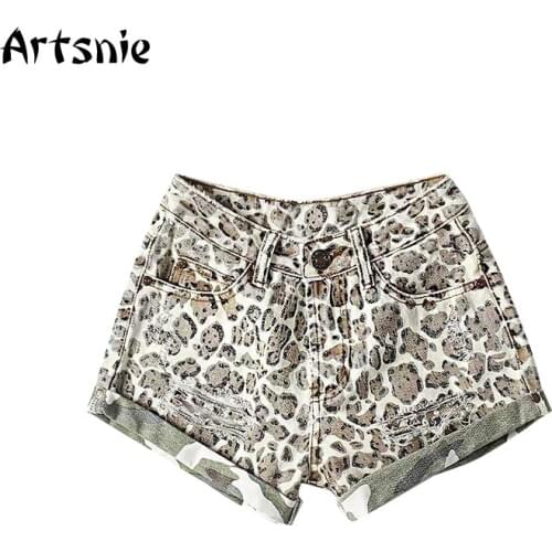 Artsnie High Waist Leopard Denim Shorts Women Autumn 2019 Vintage Hole Shorts Pockets Zipper Boyfriend Jeans Shorts Feminino