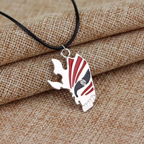 Classic Anime Bleach Necklace Crystal Kurosaki ichigo Mask Pendant Necklaces For Men Women Fans Fashion Jewelry Collar Choker