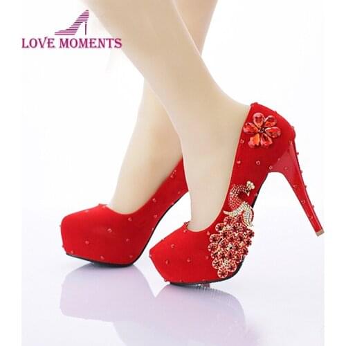 LOVE MOMENTS Suede Pumps