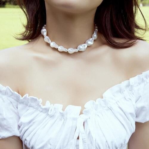 Simple single-layer jewelry temperament baroque irregular pearl necklace 2020 fashion womens jewelry