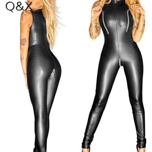 QINGXIANG Black And White Swimwear