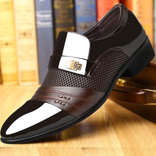 2020 New Young Mens Shoes Leather Breathable Mesh Business Suits Strong And Comfortable Large Fashion Wedding Mens Shoes
