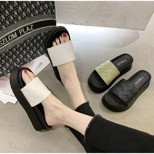 Designer Women Rhinestone Slippers Platform Wedges Heel Solid Fluffy Slides Outside Sexy Fashion Shoes Ladies Beach Whosale