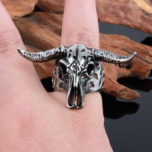 Europe and the United States alternative wild sheep head animal men titanium steel ring exaggerated zodiac jewelry