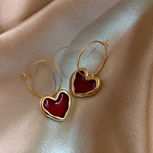 Sweet Red Heart Dangle Earrings Vintage Gold Color Metal Delicate Cute Love Heart Hanging Earrings For Women Jewelry Girls Gift
