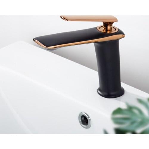 Basin Faucets White and Gold Brass Faucet Bathroom Sink Faucet Single Handle Deck Mounted Toilet Hot And Cold Mixer Water Tap