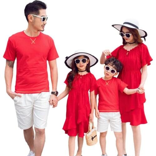 Summer Mother Daughter Matching Clothes Mom And Daughter Dress Son Dad Family Look Beach Wear Holiday Family Matching Outfits