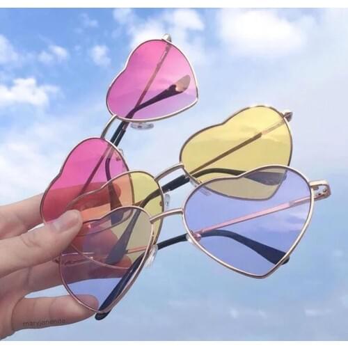 Fashion Retro Heart Sunglasses Women Sun Glasses Lens Alloy Sunglasses female Eyewear Frame Driver Goggles Car Accessories