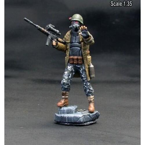 1/35 Scale Unpainted Resin Figure Post Apocalyptic Guard ( with Base ) collection figure