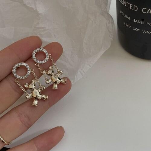​ZDMXJL 2021 New Fashion Womens Earrings Sweet Cute Little Bear Chain Circle Earrings For Women Party Jewelry Gifts Wholesale