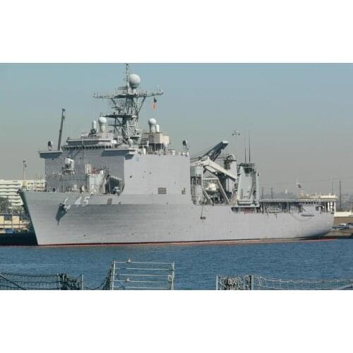 ORANGE HOBBY N07-095 1/700 Resin Kit Model USS Comstock LSD-45