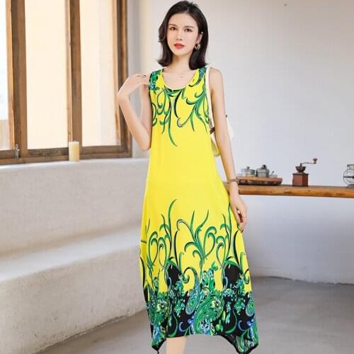 2021 Hot Stylish V-Neck Beach style Casual Loose sleeveless print Long Dress Print Floral Women Dresses