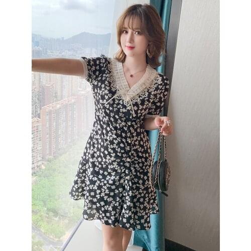 High quality V - neck stitching pressure plait lace printing summer dress