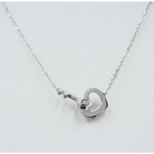 High quality top fashion necklace ,stainless steel ,anti-allerge ,avaibale in silver and gold color, key shape pendant necklace