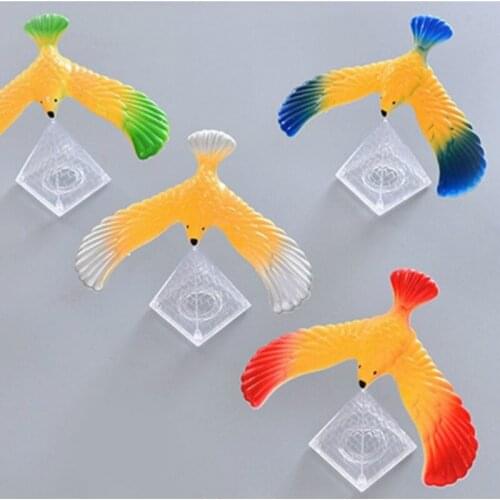 High Quality Novelty Amazing Balance Eagle Bird Toy Magic Maintain Balance Home Office Fun Learning Gag Toy for Kid Gift