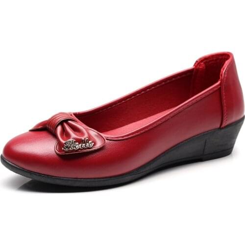 Women Flats 2020 Spring Summer Fashion Leather Shoes Women Casual Loafers Flat Shoes Ladies Footwear Slip On Shoes Mother Shoes