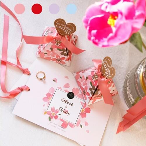 30Pcs Pink / Red / Blue / Purple Double-faced Triangular Pyramid Floral Wedding Favors Candy Boxes Bomboniera Party Gift Box