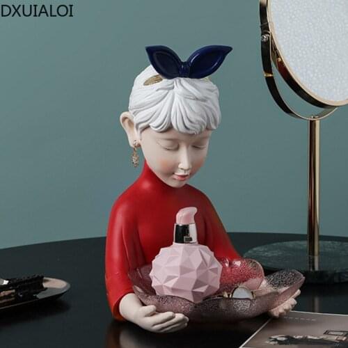 Creative character girl sculpture resin tray decoration coffee table fruit tray storage living room snack tray home decoration