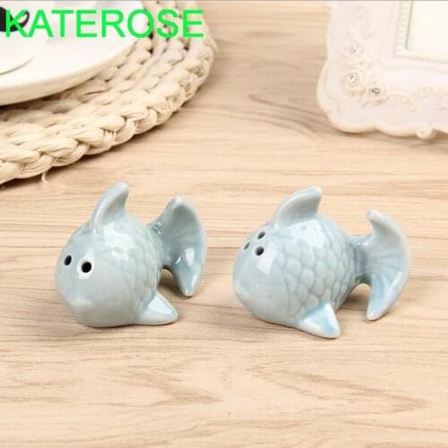 6SETS Kissing Fishes Design Ceramic Seasoning Pot Wedding Favors Salt&Pepper Shakers Bridal Shower Party Giveaways