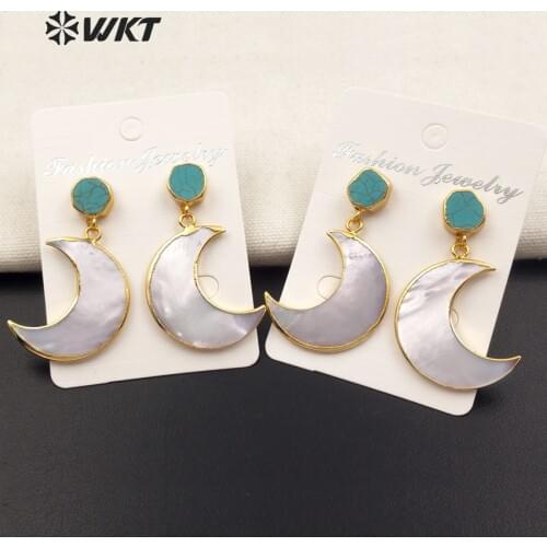 WT-E430 WKT Wholesale lady girl jewelry fashion moon shape earrings natural shell pendant attached green stone stud new style