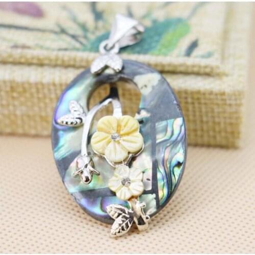 Fashion Korean version of the natural color shell pendant female inlaid oval flower lucky necklace ornaments jewelry gifts 30
