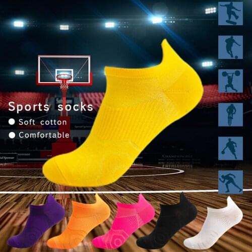 New Basketball Running Protection Ankle Cushioning Socks Mens Breathable Ankle Socks White Colors Cotton Mens Sports Socks
