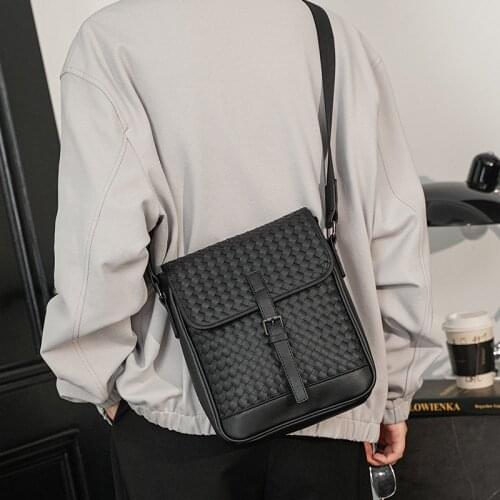 New Fashion Men Messenger Bag Mens Crossbody Bags Simple Solid Flap Shoulder Bag Small Square Bag Male Crossbody Bags for Men