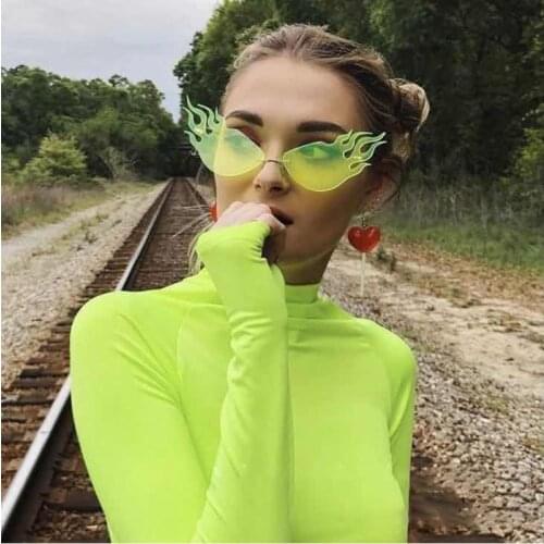 2021 Fashion Fire Wave Flame Narrow Sunglasses Trending Streetwear Eyewear Party Luxury Women Men Colorful Rimless Sun Glasses