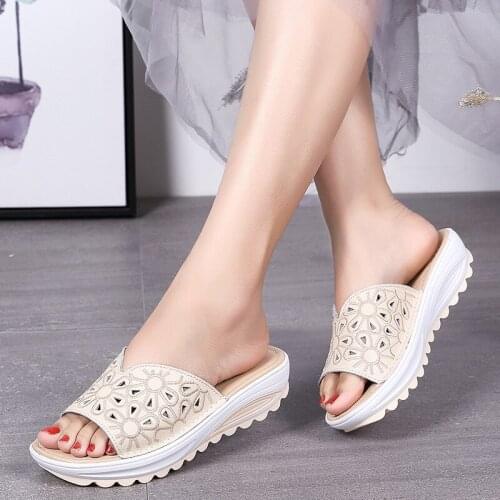 ZZPOHE summer leather female slippers fashion outdoor middle-aged mother non-slip soft bottom comfortable ladies beach sandals