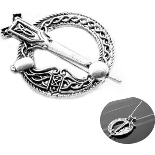 Movie Outlander Brooches Enamel Thistle Celtcs Knot Kilt Pins Brooch For Men Women Jewelry Accessories Gifts