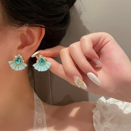 Korean Fashion Shining Rhinestone Irregular Geometric Crystal Stud Earrings Exquisite Vintage Water Drop Sector Earrings