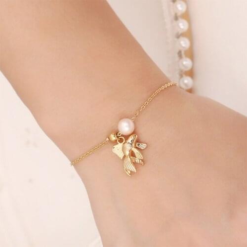 Chinese Style 18K Gold Plated Bracelet glossy goldfish shape pendant inlaid freshwater pearl adjustable Bracelet for women