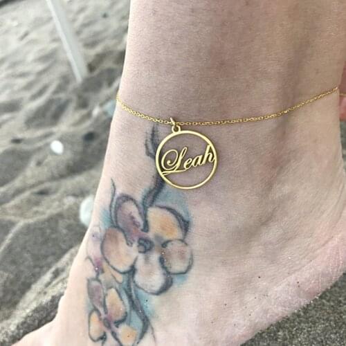 V Attract Bracelets On The Leg