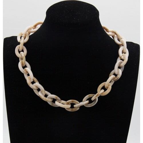 2018 New Fashion Acrylic Jewelry Women Retro Necklace Big Acrylic Resin Acetate Chunky Necklace For Femme New Years Gift