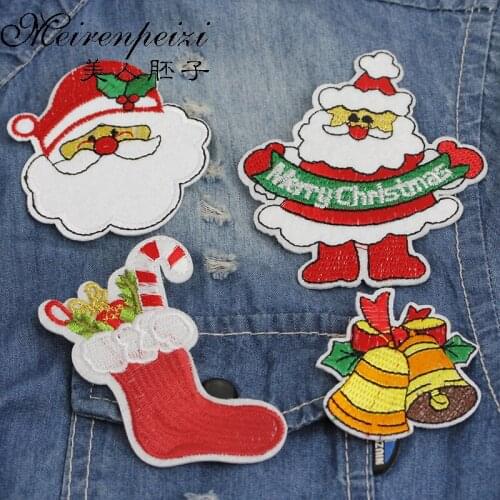 Vintage Christmas Stocking Bells Pin Christmas Gift DIY Knitting Cloth Brooches Pins for Kids Lapel Pin Holidays Gift