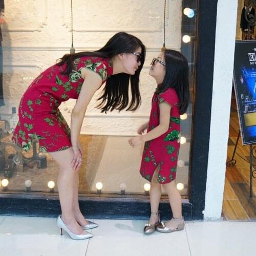 Mom and girls cheongsam Flowers Skirts Family Matching Outfits mother daughter embroidery Chinese traditional cheongsam