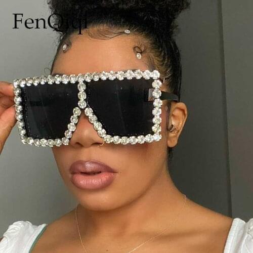 Luxury Rainbow Rhinestone Sunglasses Trend Eye Wear Glasses Steampunk Oversized Female Square Shades oculos Del