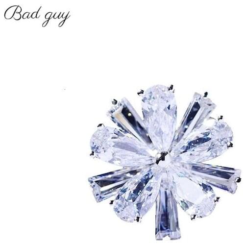 Bad Guy Shiny Rhinestone Star Brooches for Women Brooch Pin Vintage Fashion Jewelry Winter Accessories Zircon and Copper Brooch