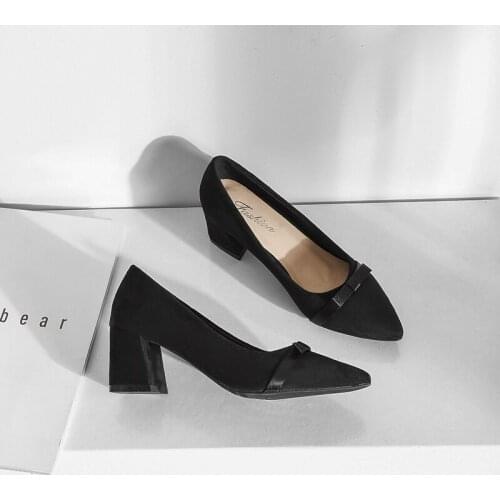 2020 Women Fashion New High Heels Black and White Pumps Shoes Medium High Soft Leather Pointed Toe Office Shoes Pumps U22-47