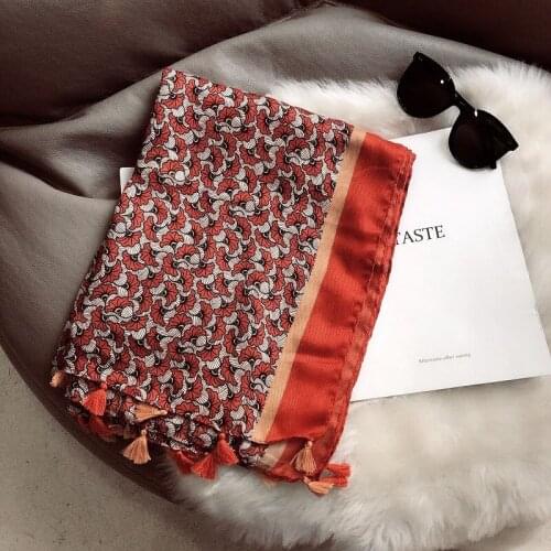 2020 Spain Fashion Petal Floral Tassel Viscose Scarf Lady Print Soft Hijab Shawls and Wraps Female Foulards Echarpe Muslim Snood