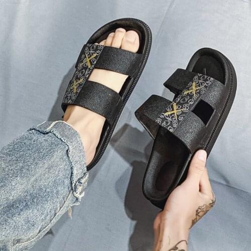 Italian Fashion Men Slippers Sandals Stylish Shoes For Winter Casual Outdoor Fashion Sport Sneakers Bedroom Indoor Mens